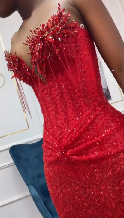 Bescheidene Meerjungfrau Schatz Rote Pailletten Abendkleid 20. Geburtstagskleid Ballkleider 18. Geburtstag Outfits W0333